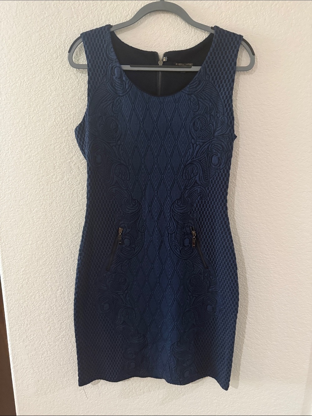 Alberto Makali Textured Navy Sleeveless Sheath Dress
